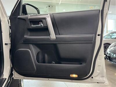 2021 Toyota 4Runner SR5 Premium - Photo 14 - Gladstone, OR 97027