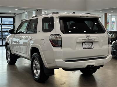 2021 Toyota 4Runner SR5 Premium   - Photo 4 - Gladstone, OR 97027