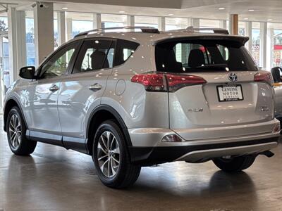 2016 Toyota RAV4 Hybrid XLE   - Photo 4 - Gladstone, OR 97027