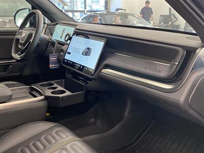 2025 Rivian R1S Adventure   - Photo 14 - Gladstone, OR 97027