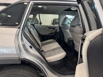 2023 Toyota RAV4 Hybrid Limited   - Photo 10 - Gladstone, OR 97027