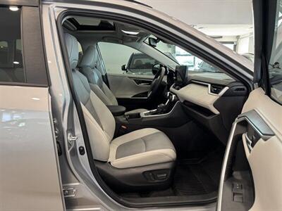 2023 Toyota RAV4 Hybrid Limited   - Photo 9 - Gladstone, OR 97027
