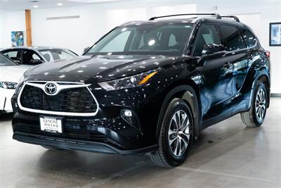 2022 Toyota Highlander XLE SUV