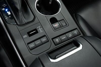 2022 Toyota Highlander XLE - Photo 14 - Gladstone, OR 97027