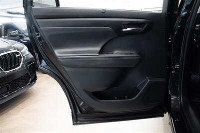 2022 Toyota Highlander XLE - Photo 19 - Gladstone, OR 97027