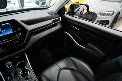 2022 Toyota Highlander XLE - Photo 11 - Gladstone, OR 97027