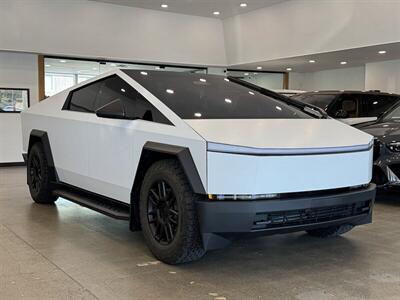 2024 Tesla Cybertruck   - Photo 3 - Gladstone, OR 97027