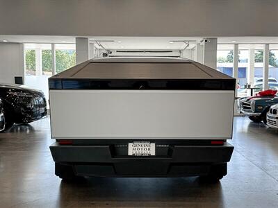2024 Tesla Cybertruck   - Photo 5 - Gladstone, OR 97027
