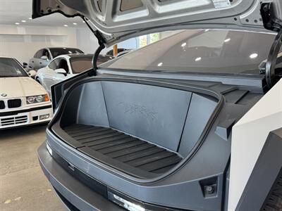 2024 Tesla Cybertruck   - Photo 42 - Gladstone, OR 97027
