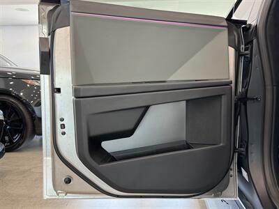 2024 Tesla Cybertruck   - Photo 14 - Gladstone, OR 97027