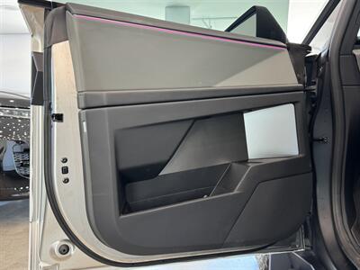 2024 Tesla Cybertruck   - Photo 12 - Gladstone, OR 97027