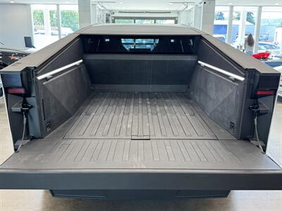 2024 Tesla Cybertruck   - Photo 39 - Gladstone, OR 97027