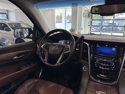 2015 Cadillac Escalade Premium   - Photo 18 - Gladstone, OR 97027