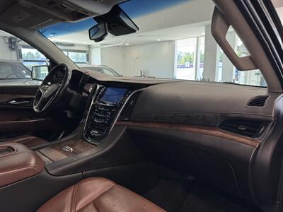 2015 Cadillac Escalade Premium   - Photo 10 - Gladstone, OR 97027
