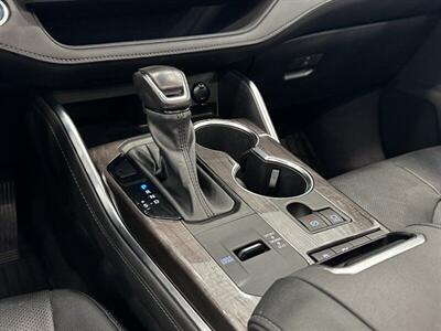 2021 Toyota Highlander Hybrid Platinum   - Photo 44 - Gladstone, OR 97027