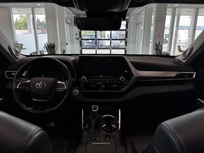 2021 Toyota Highlander Hybrid Platinum   - Photo 8 - Gladstone, OR 97027