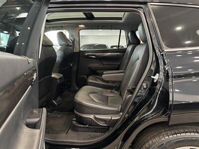 2021 Toyota Highlander Hybrid Platinum   - Photo 12 - Gladstone, OR 97027