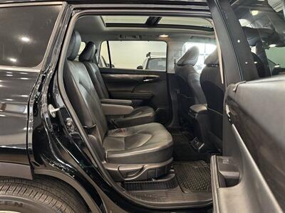 2021 Toyota Highlander Hybrid Platinum   - Photo 10 - Gladstone, OR 97027