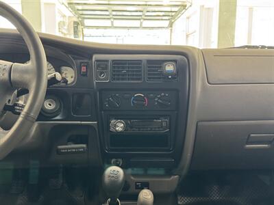 2002 Toyota Tacoma 2dr Xtracab V6   - Photo 24 - Gladstone, OR 97027