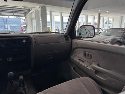 2002 Toyota Tacoma 2dr Xtracab V6   - Photo 21 - Gladstone, OR 97027