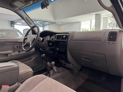 2002 Toyota Tacoma 2dr Xtracab V6   - Photo 17 - Gladstone, OR 97027