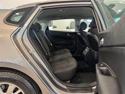 2018 Kia Optima LX   - Photo 10 - Gladstone, OR 97027
