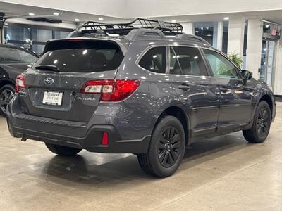 2018 Subaru Outback 2.5i Premium   - Photo 6 - Gladstone, OR 97027