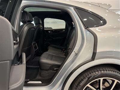2021 Porsche Cayenne Coupe   - Photo 12 - Gladstone, OR 97027
