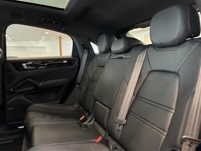 2021 Porsche Cayenne Coupe   - Photo 25 - Gladstone, OR 97027