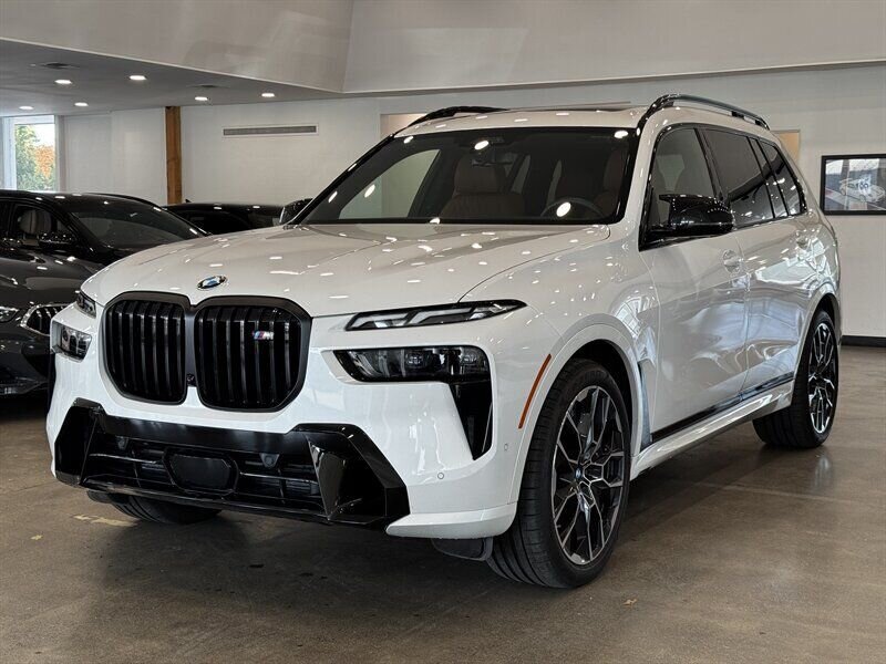 2025 BMW X7 M60i - Photo 1 - Gladstone, OR 97027