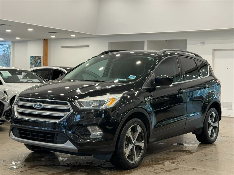 2017 Ford Escape SE   - Photo 1 - Gladstone, OR 97027