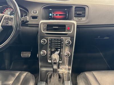 2015 Volvo V60 T6 R-Design Platinum   - Photo 26 - Gladstone, OR 97027