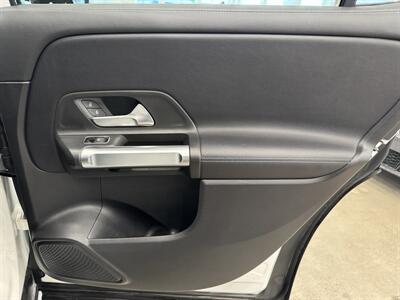 2021 Mercedes-Benz GLB 250 4MATIC   - Photo 16 - Gladstone, OR 97027