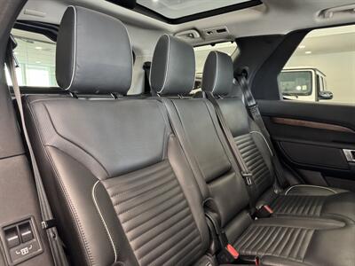 2017 Land Rover Discovery HSE   - Photo 18 - Gladstone, OR 97027