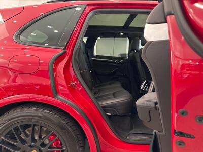 2016 Porsche Cayenne GTS   - Photo 12 - Gladstone, OR 97027