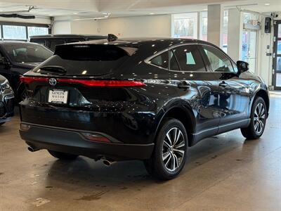 2024 Toyota Venza LE   - Photo 3 - Gladstone, OR 97027