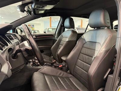 2017 Volkswagen Golf GTI SE   - Photo 6 - Gladstone, OR 97027