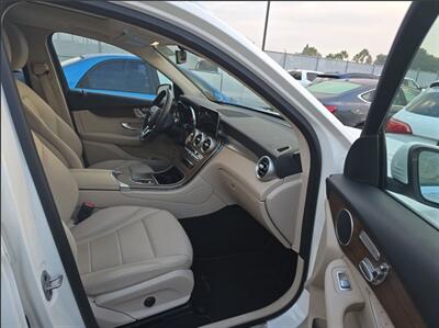 2021 Mercedes-Benz GLC 300 4MATIC   - Photo 7 - Gladstone, OR 97027