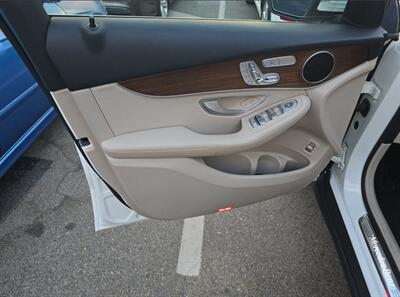 2021 Mercedes-Benz GLC 300 4MATIC   - Photo 9 - Gladstone, OR 97027