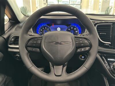 2025 Chrysler Pacifica Limited   - Photo 14 - Gladstone, OR 97027