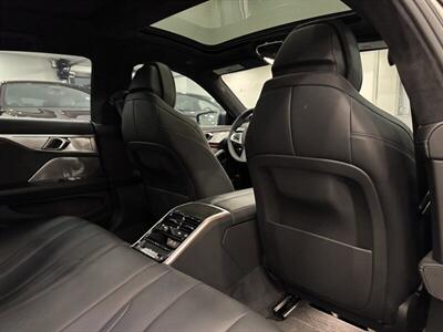 2022 BMW ALPINA B8 xDrive   - Photo 19 - Gladstone, OR 97027
