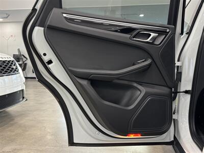 2024 Porsche Macan   - Photo 15 - Gladstone, OR 97027
