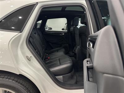 2024 Porsche Macan   - Photo 10 - Gladstone, OR 97027