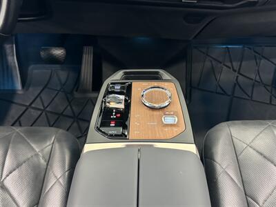 2022 BMW iX xDrive50   - Photo 37 - Gladstone, OR 97027