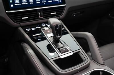 2023 Porsche Cayenne Platinum Edition   - Photo 36 - Gladstone, OR 97027