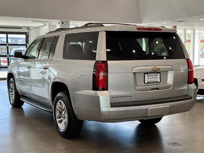 2016 Chevrolet Suburban LT   - Photo 4 - Gladstone, OR 97027