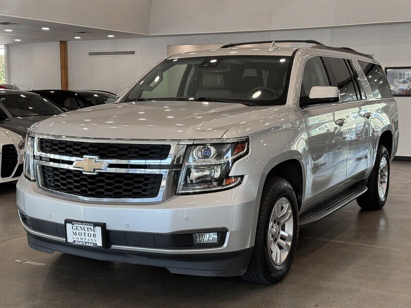 2016 Chevrolet Suburban LT  