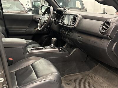 2020 Toyota Tacoma TRD Off-Road   - Photo 8 - Gladstone, OR 97027