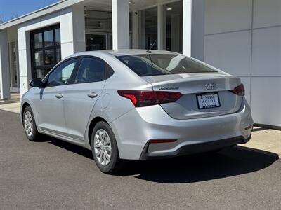 2020 Hyundai ACCENT SE   - Photo 2 - Gladstone, OR 97027