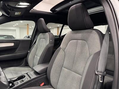 2025 Volvo XC40 B5 Core Bright Theme - Photo 22 - Gladstone, OR 97027